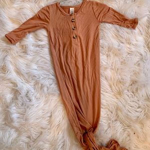 Lou Lou knotted gown